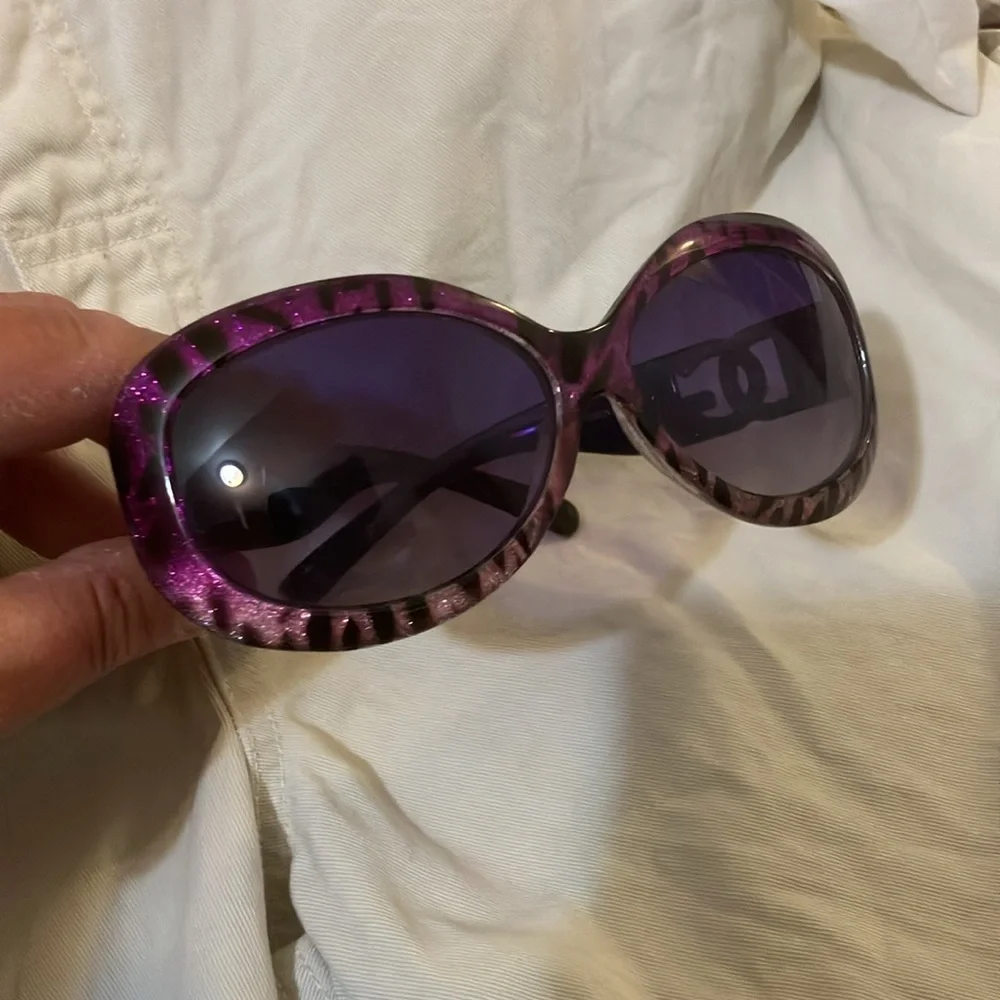 Purple Leopard Print Sunglasses with glitter